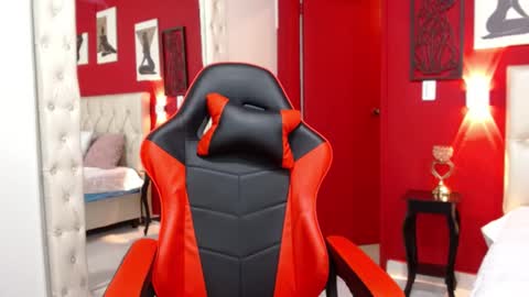 Snapshot of katty_cooper1 chatting on 11-28-25, 10:56 katty online show from 11-28-25, 10:56