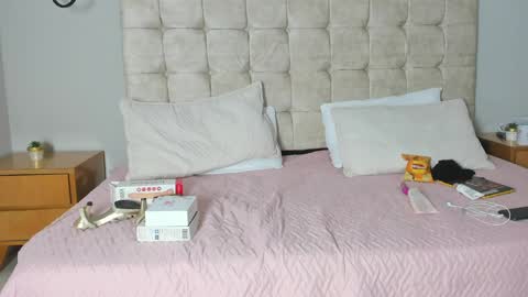 katty_cute19 online show from 04-02-26, 01:20