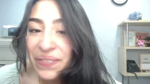 Snapshot of katty_love01 chatting on 09-17-25, 03:35 katty_love01 online show from 09-17-25, 03:35