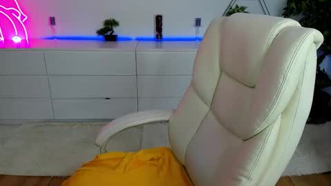 Snapshot of katty_rose8 chatting on 09-26-25, 06:56 Katty online show from 09-26-25, 06:56