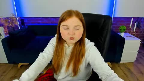 Snapshot of katty_rose8 chatting on 09-27-25, 06:46 Katty online show from 09-27-25, 06:46