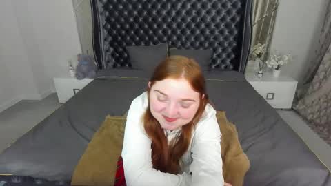 Snapshot of katty_rose8 chatting on 10-10-25, 05:39 Katty online show from 10-10-25, 05:39