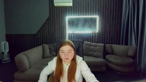 Snapshot of katty_rose8 chatting on 10-14-25, 05:41 Katty online show from 10-14-25, 05:41