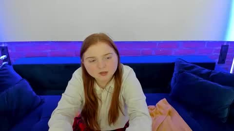 Snapshot of katty_rose8 chatting on 10-15-25, 06:02 Katty online show from 10-15-25, 06:02