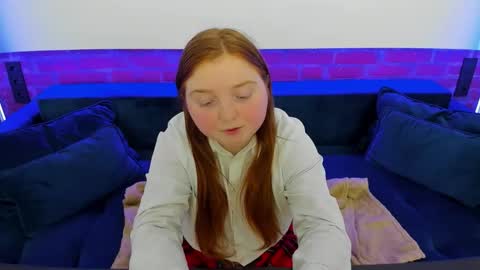 Snapshot of katty_rose8 chatting on 11-17-25, 06:24 Katty online show from 11-17-25, 06:24