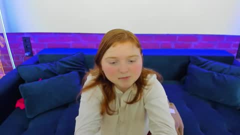 Snapshot of katty_rose8 chatting on 11-28-25, 11:24 Katty online show from 11-28-25, 11:24