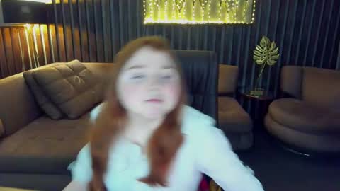 Snapshot of katty_rose8 chatting on 06-24-26, 05:17 Katty online show from 06-24-26, 05:17
