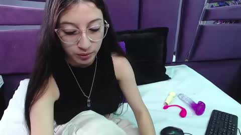 Snapshot of kattyqueenn chatting on 02-21-25, 11:55 katty online show from 02-21-25, 11:55