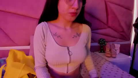 Snapshot of kattyqueenn_ chatting on 07-22-26, 12:52 Katty online show from 07-22-26, 12:52