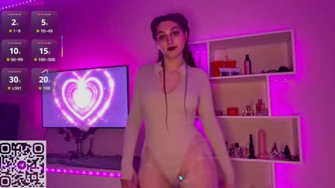 Olivia online show from 04-28-26, 04:34