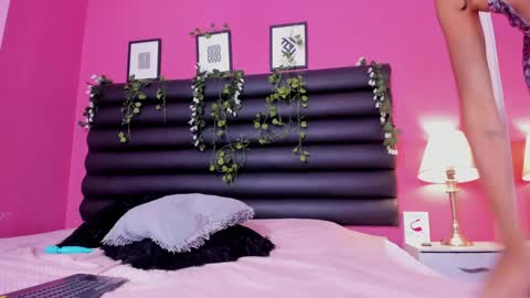 Snapshot of katy_contreras chatting on 01-21-25, 02:26 katy_contreras online show from 01-21-25, 02:26