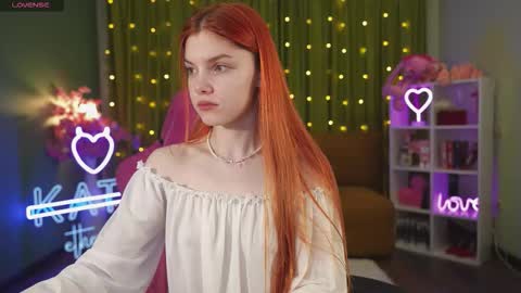 Katy      -    online show from 10-12-25, 03:16