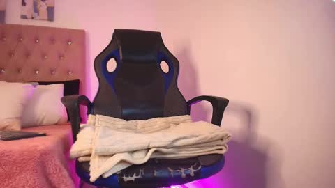 Katy Van online show from 03-06-25, 05:14