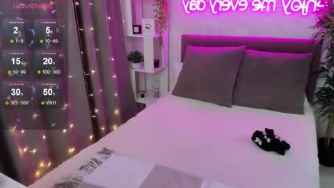 Kate online show from 11-28-25, 03:53