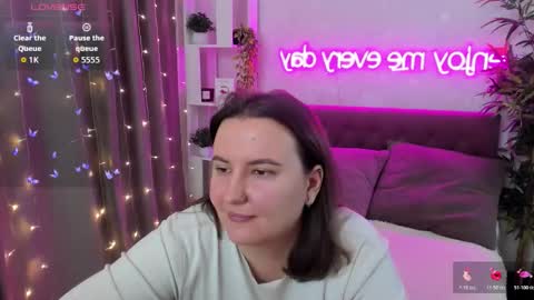 Kate online show from 12-18-25, 04:51