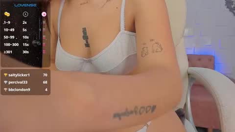 Snapshot of katyaroberts chatting on 12-11-24, 04:09 katyaroberts online show from 12-11-24, 04:09