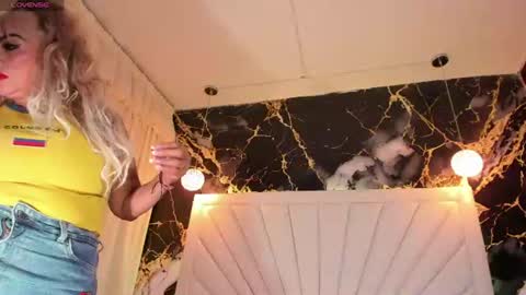 Snapshot of katyhornymilfsexy chatting on 06-27-26, 11:48 katy online show from 06-27-26, 11:48