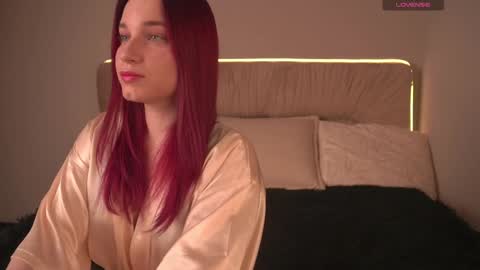 Mia  Lovense is active Private is Open online show from 01-14-26, 04:51