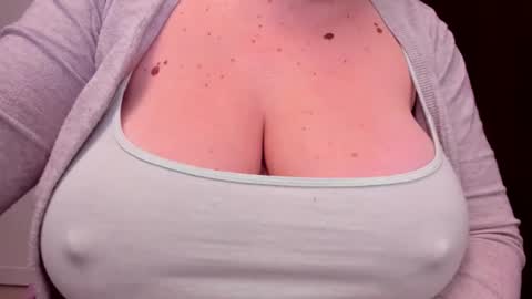 Snapshot of katynextdoor chatting on 01-09-26, 05:32 Katy online show from 01-09-26, 05:32