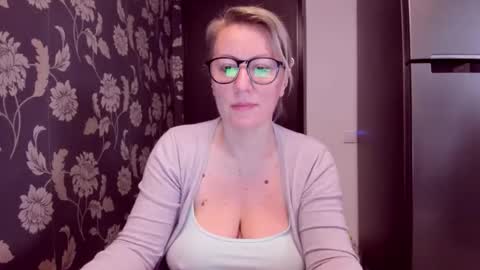 Snapshot of katynextdoor chatting on 03-02-26, 05:52 Katy online show from 03-02-26, 05:52