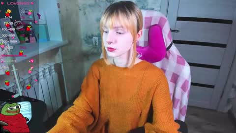 Snapshot of kawaii_power_uwu chatting on 02-21-25, 10:28 Kira-chan online show from 02-21-25, 10:28