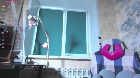 Snapshot of kawaii_power_uwu chatting on 09-12-25, 10:04 Kira-chan online show from 09-12-25, 10:04