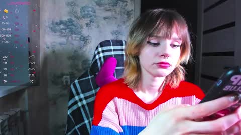 Snapshot of kawaii_power_uwu chatting on 10-28-25, 11:25 Kira-chan online show from 10-28-25, 11:25