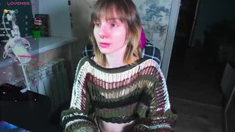 Snapshot of kawaii_power_uwu chatting on 12-14-25, 10:53 Kira-chan online show from 12-14-25, 10:53