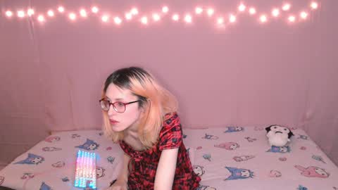 Tiffany online show from 04-10-26, 04:01