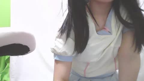 Snapshot of kawaiikuma2839 chatting on 06-17-26, 09:56 kuma online show from 06-17-26, 09:56