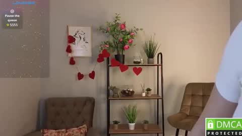 Alice online show from 03-05-26, 10:44