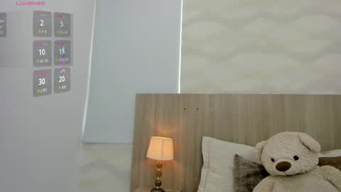   online show from 10-19-25, 11:11