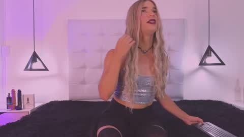 Cattleya stone online show from 02-12-25, 05:05