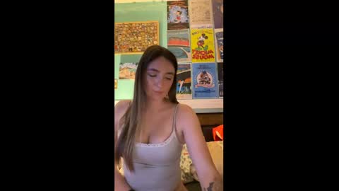 Snapshot of kaybabyx4 chatting on 04-11-26, 01:10 Kay online show from 04-11-26, 01:10