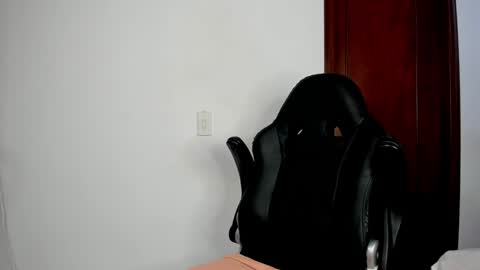KAYLA BATISTA online show from 01-25-25, 08:00