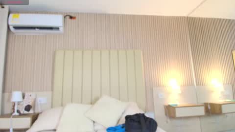 Snapshot of kayla_joness chatting on 11-30-25, 12:31 Keila online show from 11-30-25, 12:31