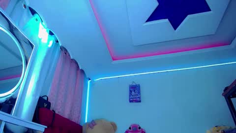 Snapshot of kayla_sexx chatting on 06-10-26, 04:01 kayla_sexx online show from 06-10-26, 04:01