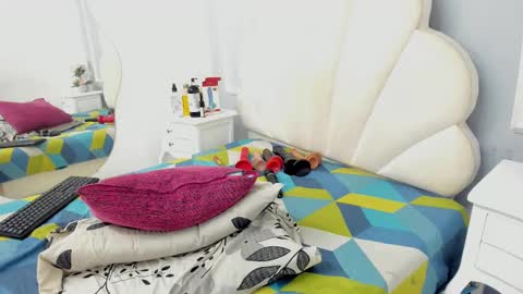 kaylachannell online show from 03-11-25, 02:54