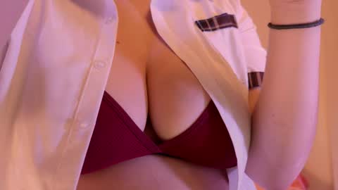 Snapshot of kaylacollins1 chatting on 02-18-26, 04:19 Kayla online show from 02-18-26, 04:19