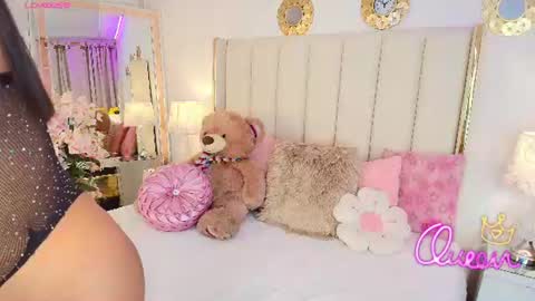Snapshot of kayladavies_ chatting on 07-13-26, 01:14 kayladavies_ online show from 07-13-26, 01:14