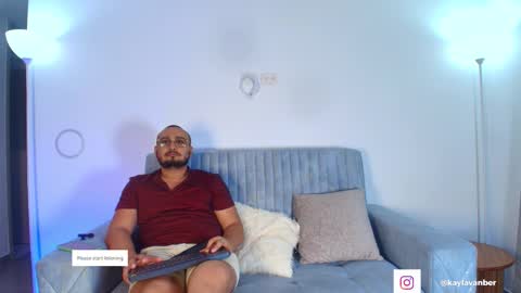 Snapshot of kaylavanber_ chatting on 03-03-26, 07:36 KAYLA Damian online show from 03-03-26, 07:36