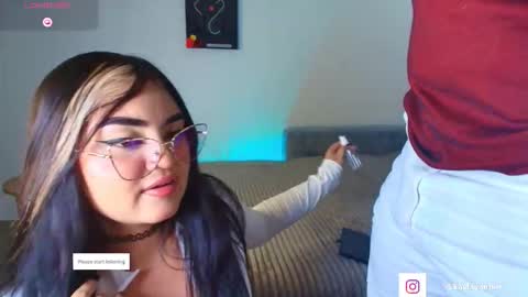 Snapshot of kaylavanber_ chatting on 03-19-26, 08:40 KAYLA Damian online show from 03-19-26, 08:40