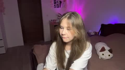 Nyelle online show from 05-31-26, 06:09