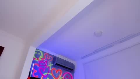 Snapshot of kayle______ chatting on 12-03-24, 11:13 INSTAjohedija online show from 12-03-24, 11:13