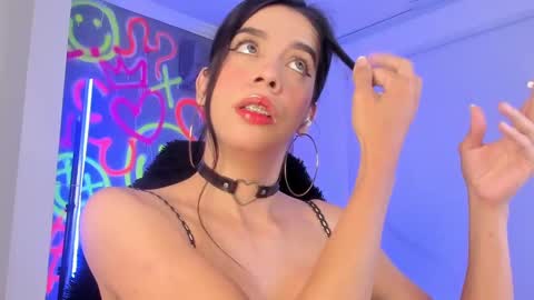 Snapshot of kayle______ chatting on 02-05-25, 08:14 INSTAjohedija online show from 02-05-25, 08:14