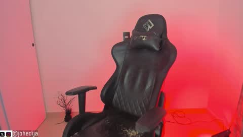 Snapshot of kayle______ chatting on 12-05-25, 01:36 INSTAjohedija online show from 12-05-25, 01:36