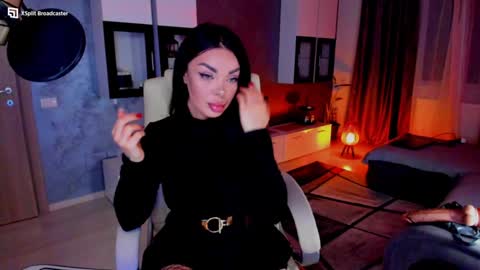 Snapshot of kaylee____77 chatting on 12-19-24, 04:13 kaylee online show from 12-19-24, 04:13