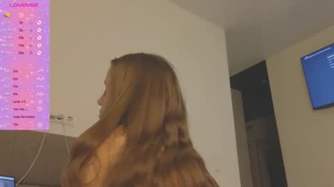 Snapshot of kaylee_ee chatting on 01-05-26, 05:27 kaylee_ee online show from 01-05-26, 05:27