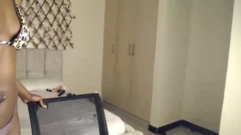 Kaylee online show from 10-02-25, 01:40