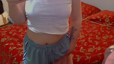 Snapshot of kayleekakesnslim chatting on 06-18-26, 11:31 kaylee kakes online show from 06-18-26, 11:31